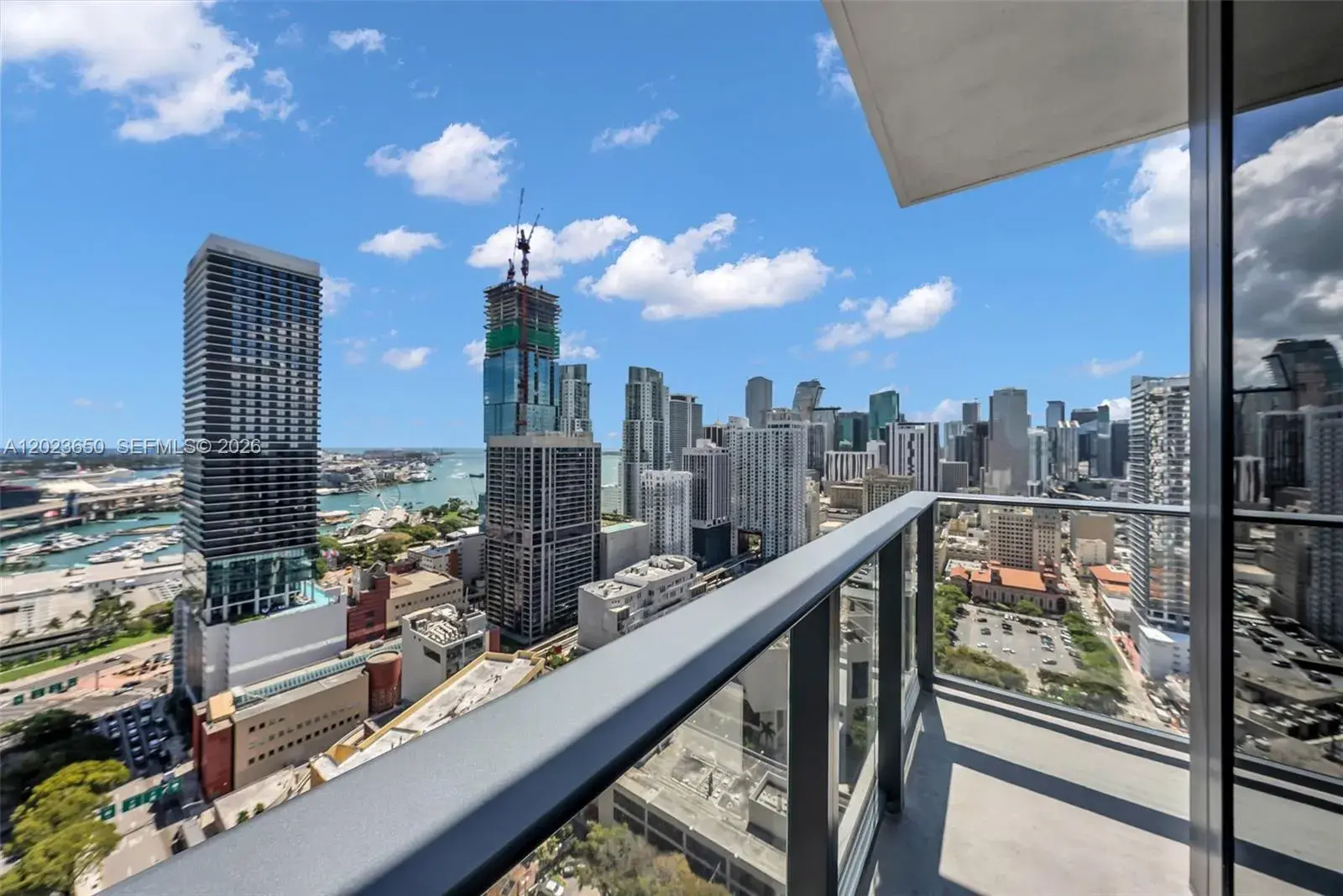 121 NE 5th St # 3401, Miami FL 33132