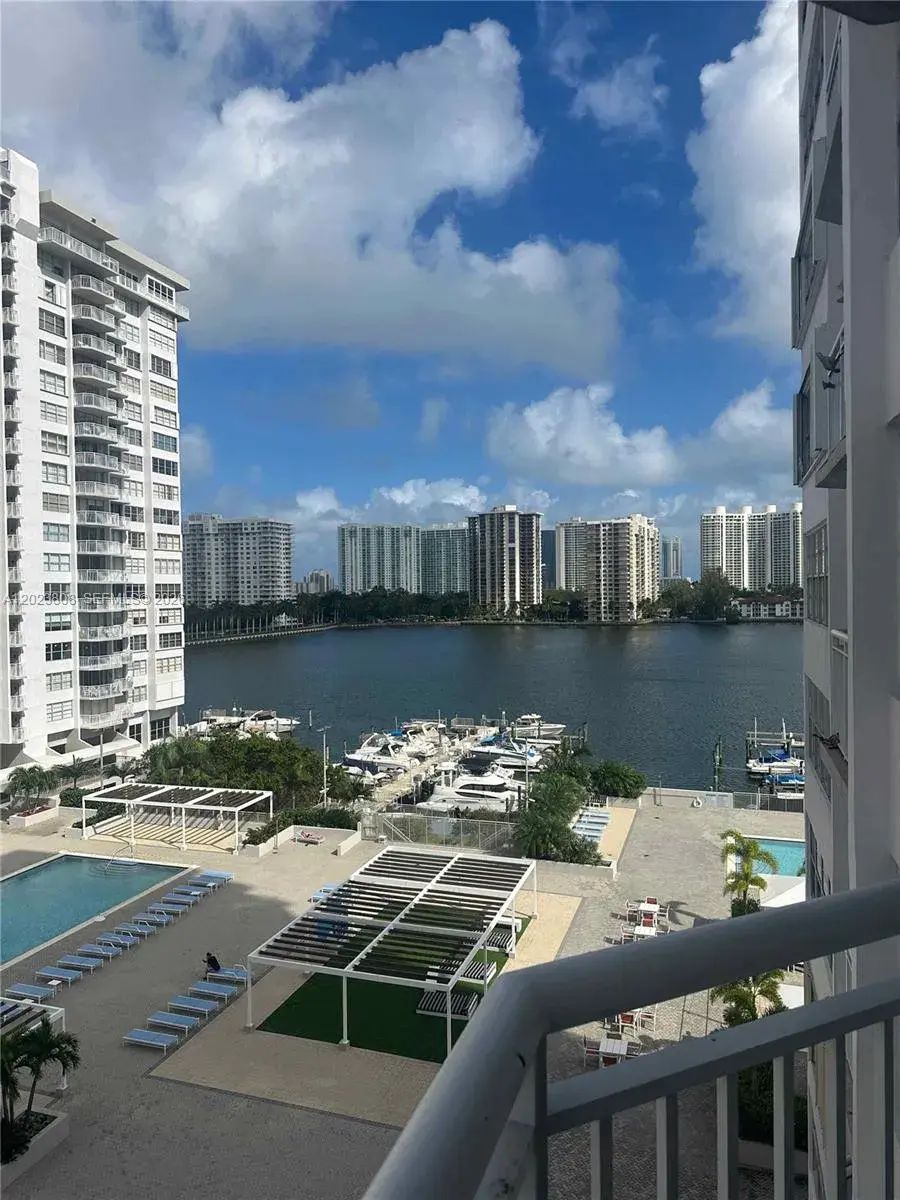 2 bedroom 2 bath Residential for sale at 18041 Biscayne Blvd # 702, Aventura FL 33160