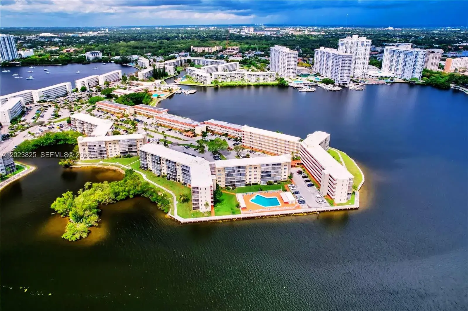 1 bedroom 1 bath Residential Lease for rent at 2980 Point East Dr # D310, Aventura FL 33160