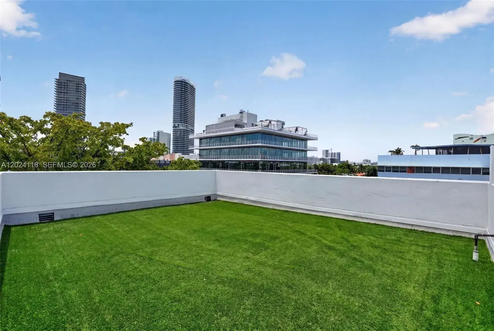 900 4th St # 6, Miami Beach FL 33139