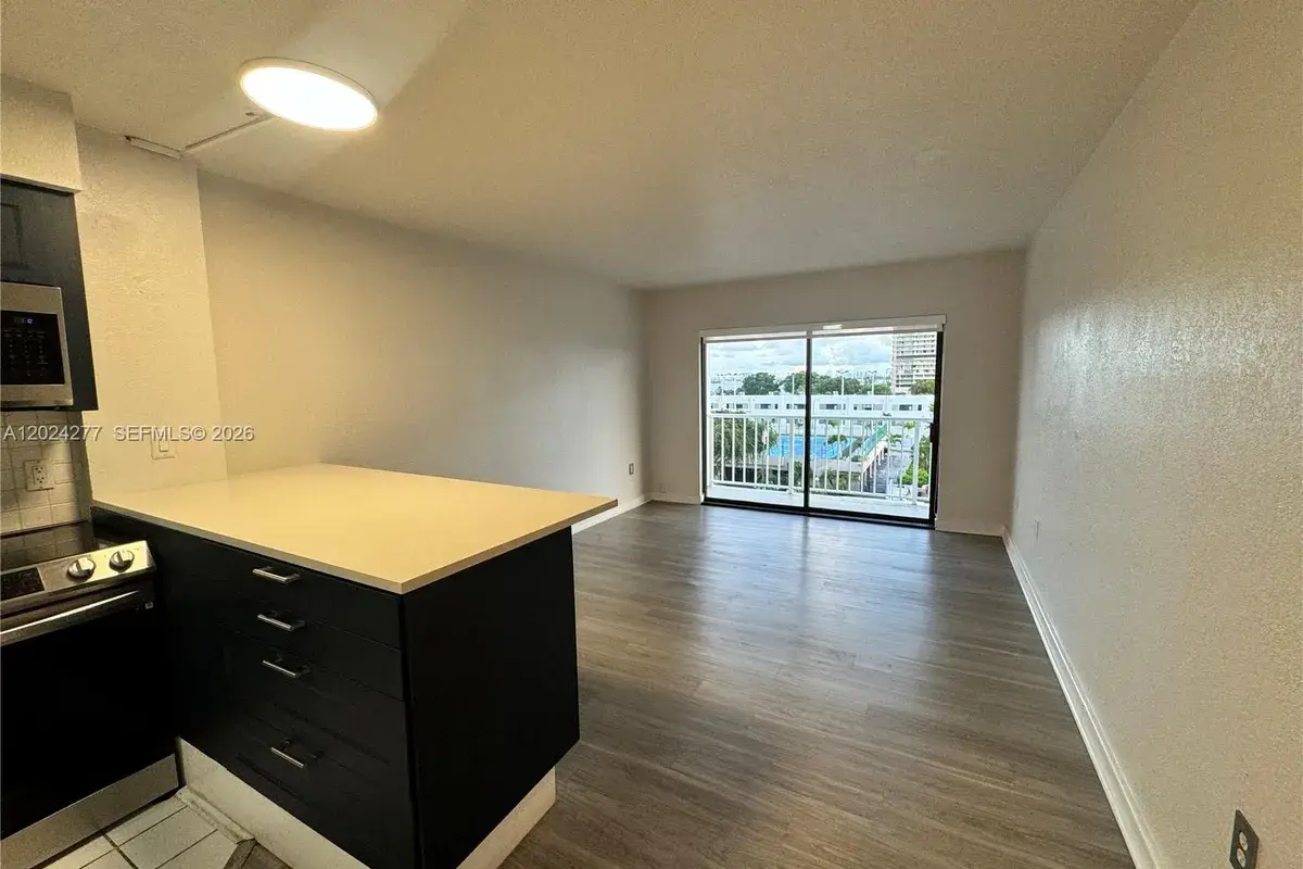 1650 NE 115th St # 609, Miami FL 33181