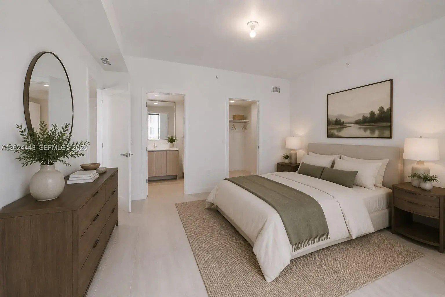 77 SE 5th st # 2305, Miami FL 33131