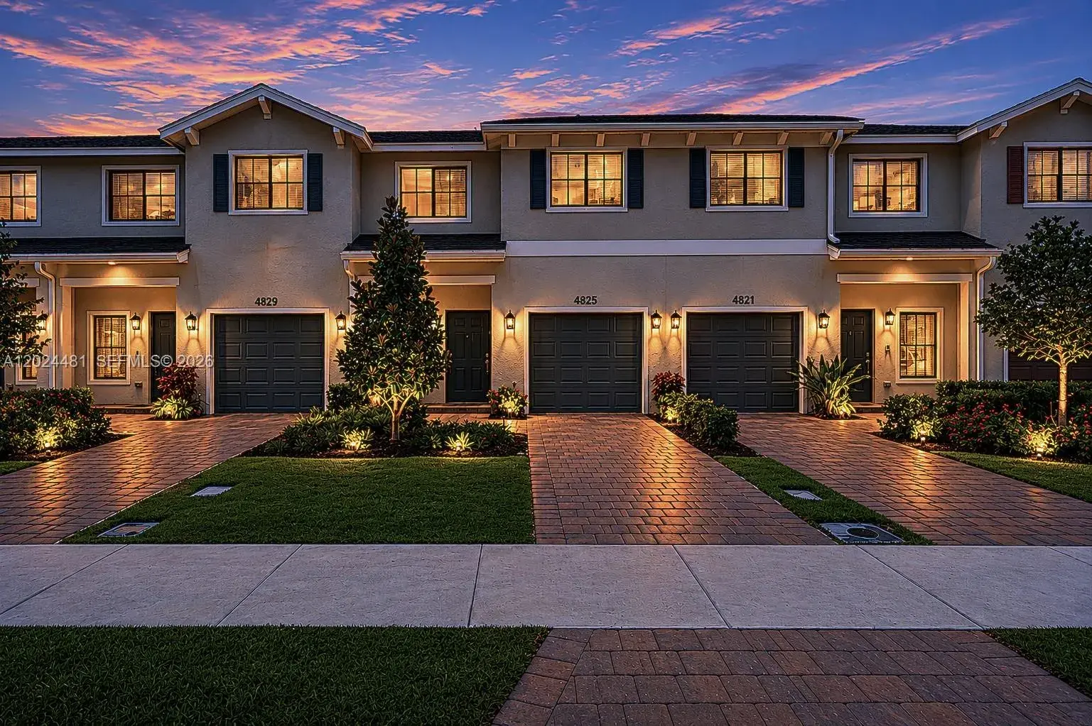 4825 Dillion St, Lake Worth FL 33463