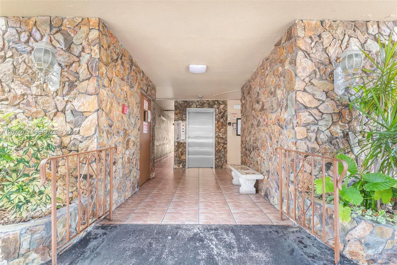 500 NE 12th Ave # 407, Hallandale Beach FL 33009