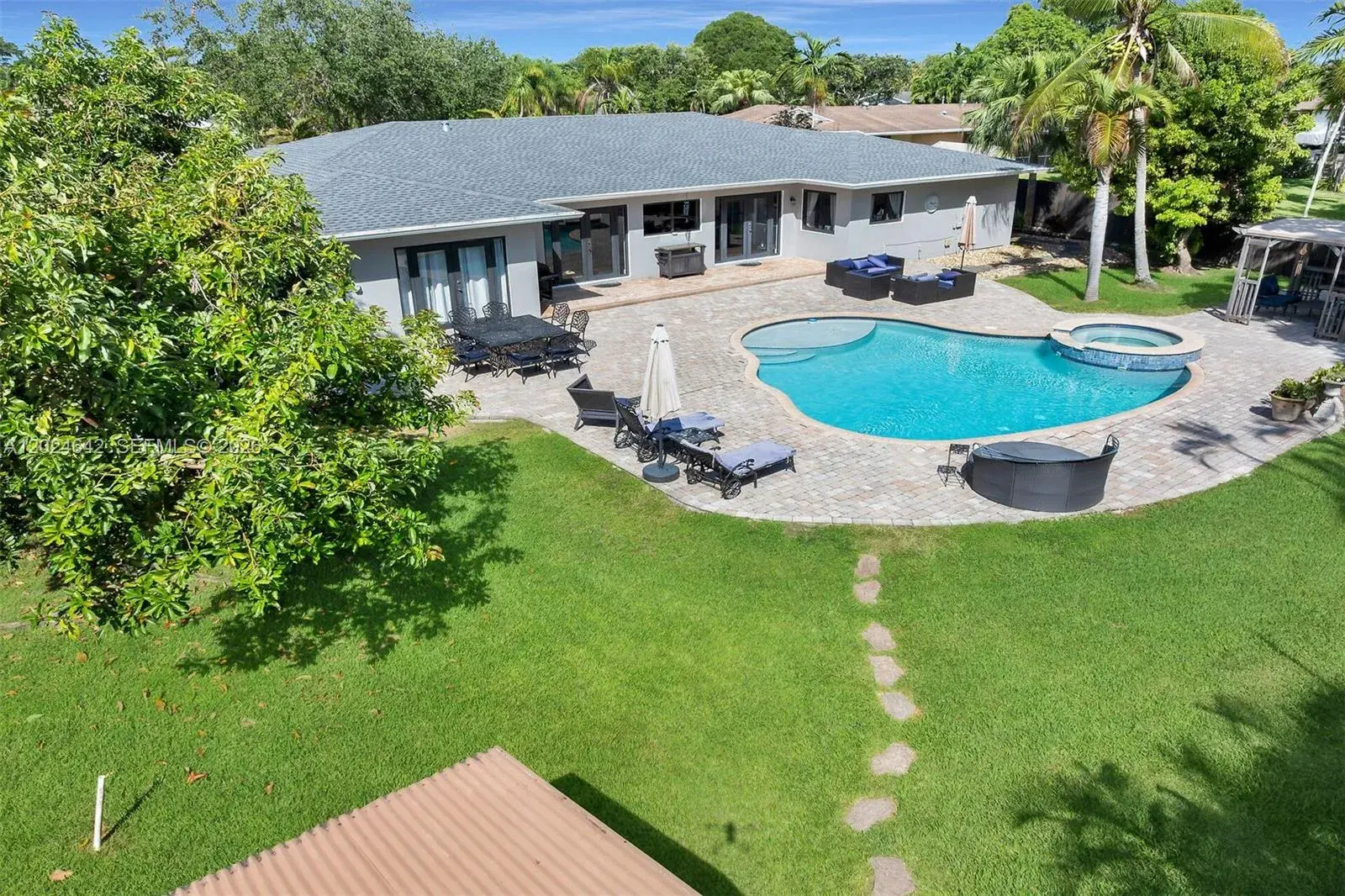 4 bedroom 4 bath Residential for sale at 8825 SW 185th Ter, Cutler Bay FL 33157