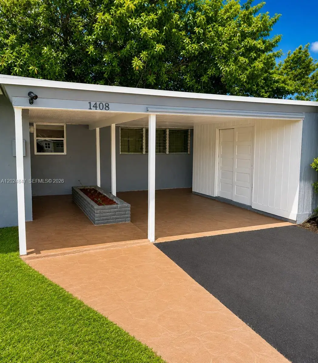 3 bedroom 2 bath Residential for sale at 1408 NW 9th Ave, Fort Lauderdale FL 33311