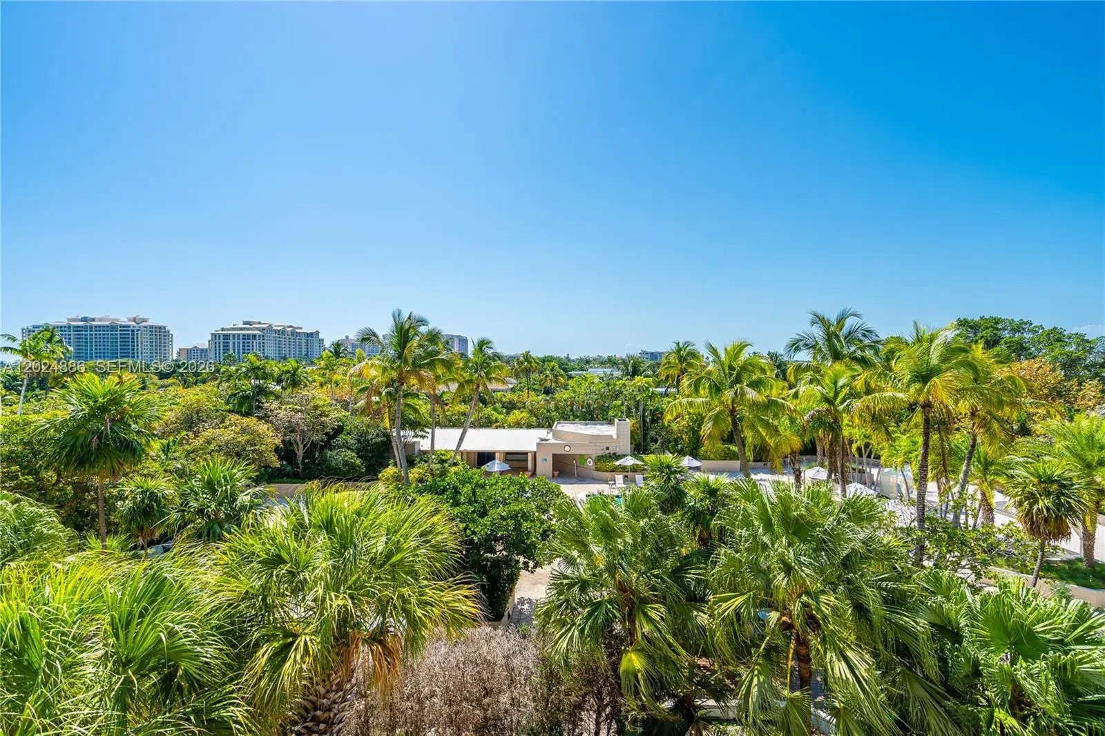 2 bedroom 2 bath for rent at 151 Crandon Blvd # 441, Key Biscayne FL 33149