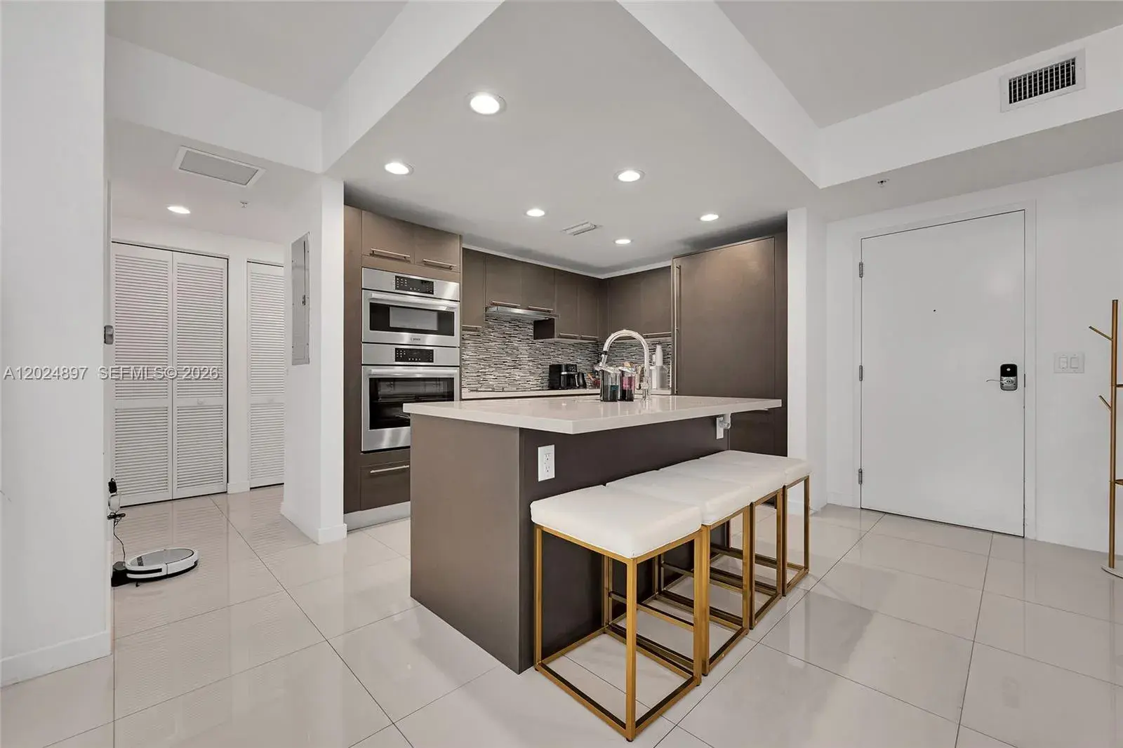 2 bedroom 2 bath Residential for sale at 7825 NW 107th Ave # 507, Doral FL 33178