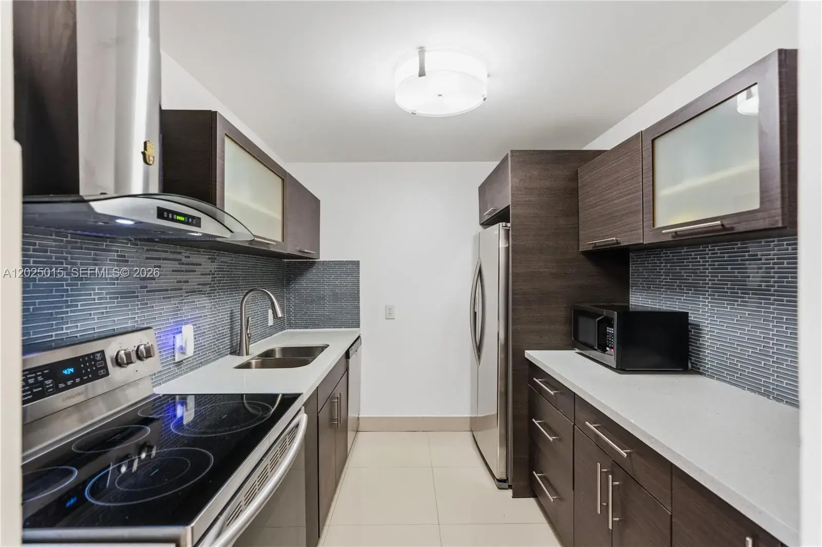 2 bedroom 2 bath Residential for sale at 3625 N Country Club Dr # 402, Aventura FL 33180