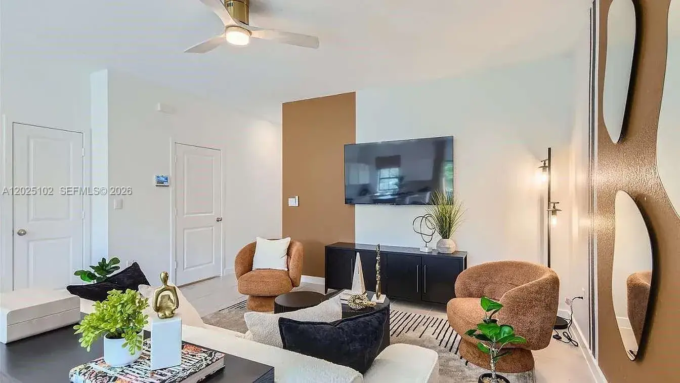876 NW 3rd Way, Pompano Beach FL 33060