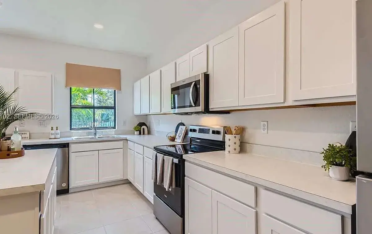 876 NW 3rd Way, Pompano Beach FL 33060