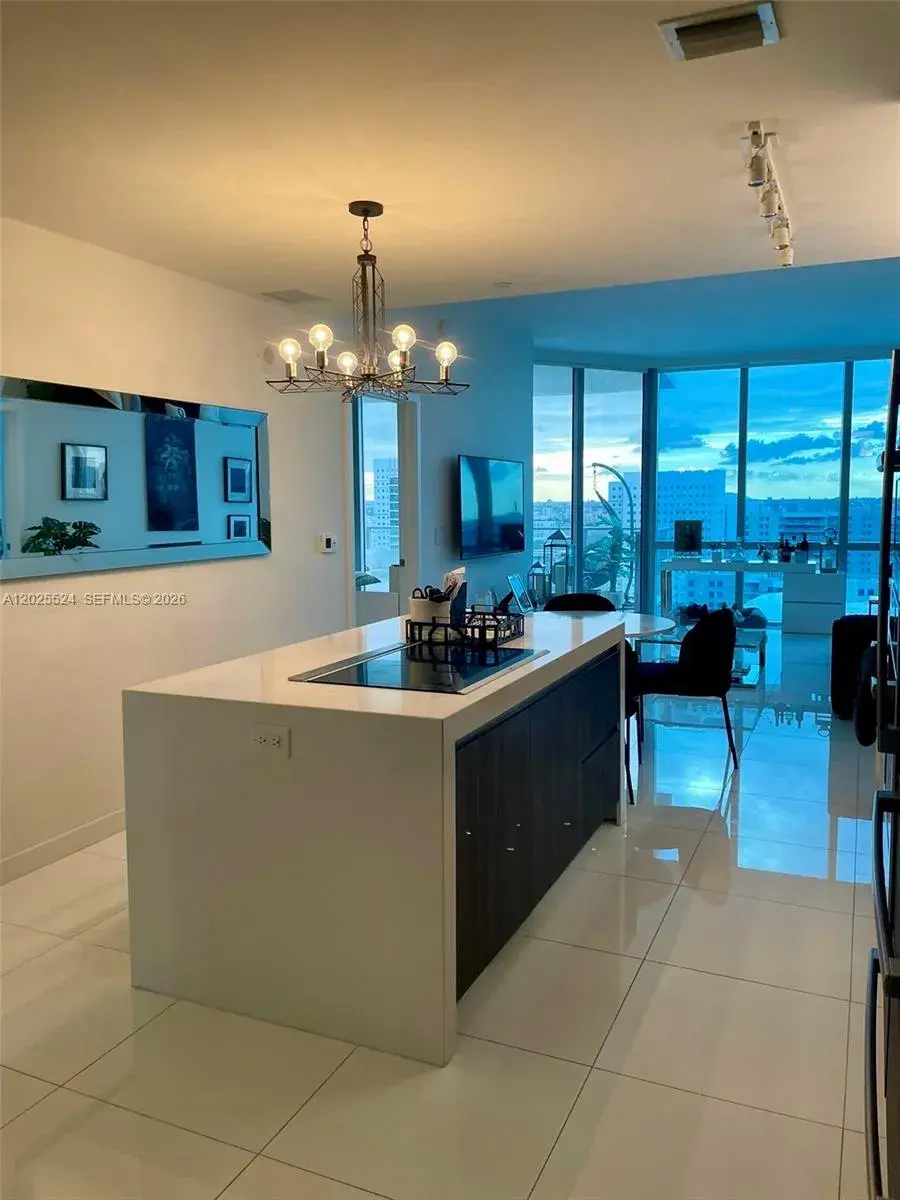 851 NE 1st Ave # 1808, Miami FL 33132