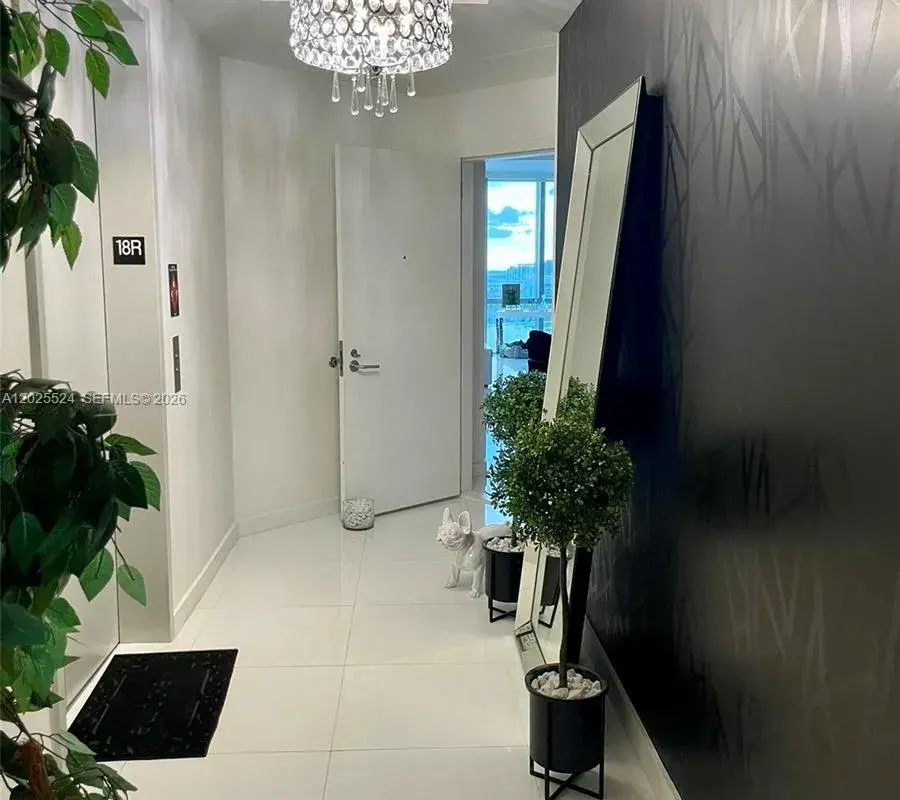 851 NE 1st Ave # 1808, Miami FL 33132