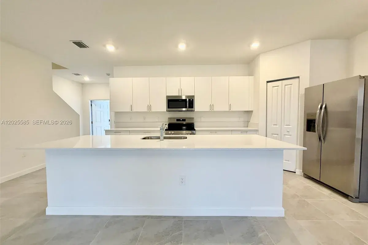 2958 Park Pl # 5838, Dania Beach FL 33312
