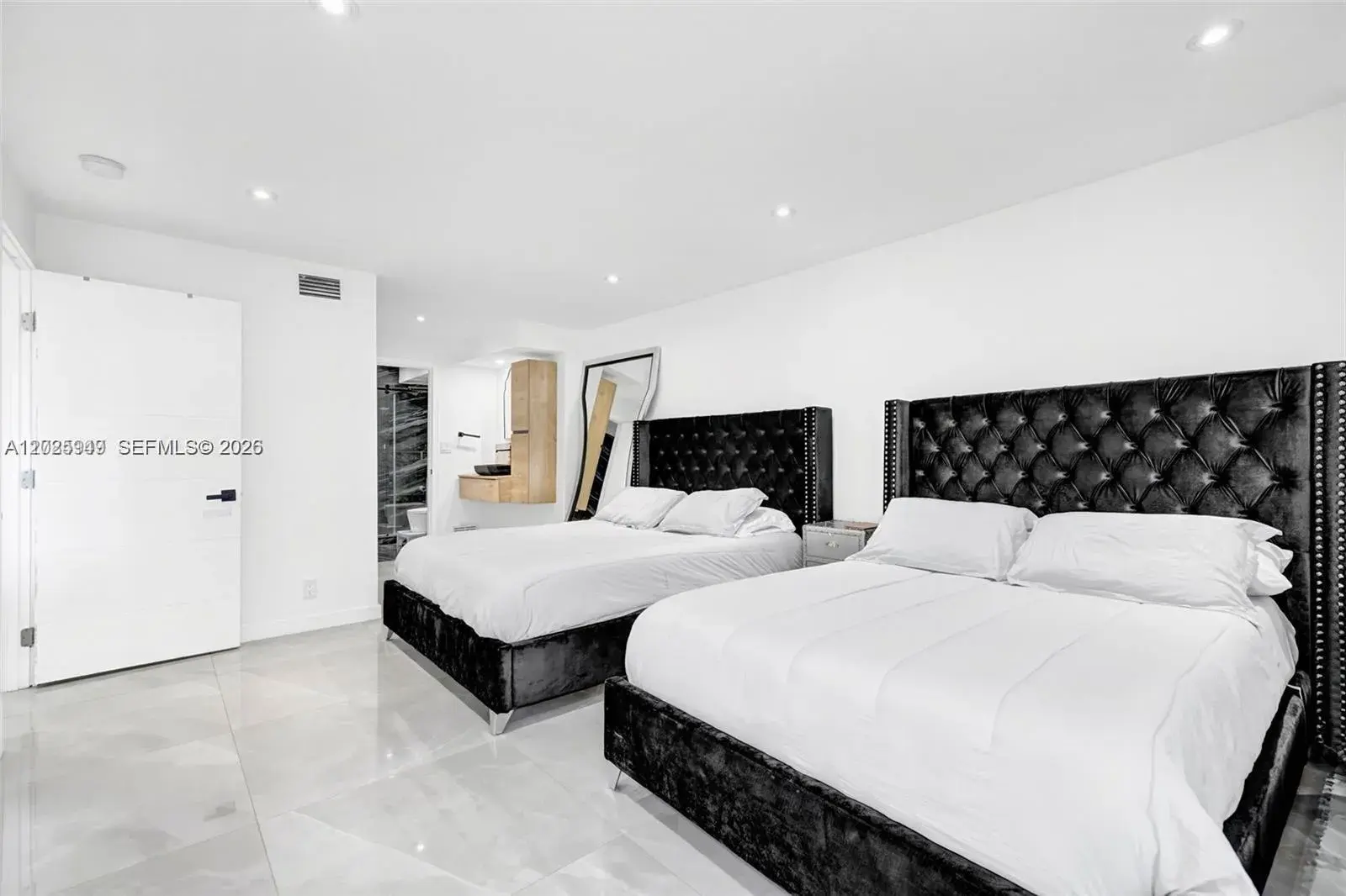 100 Bayview Dr # 503, Sunny Isles Beach FL 33160