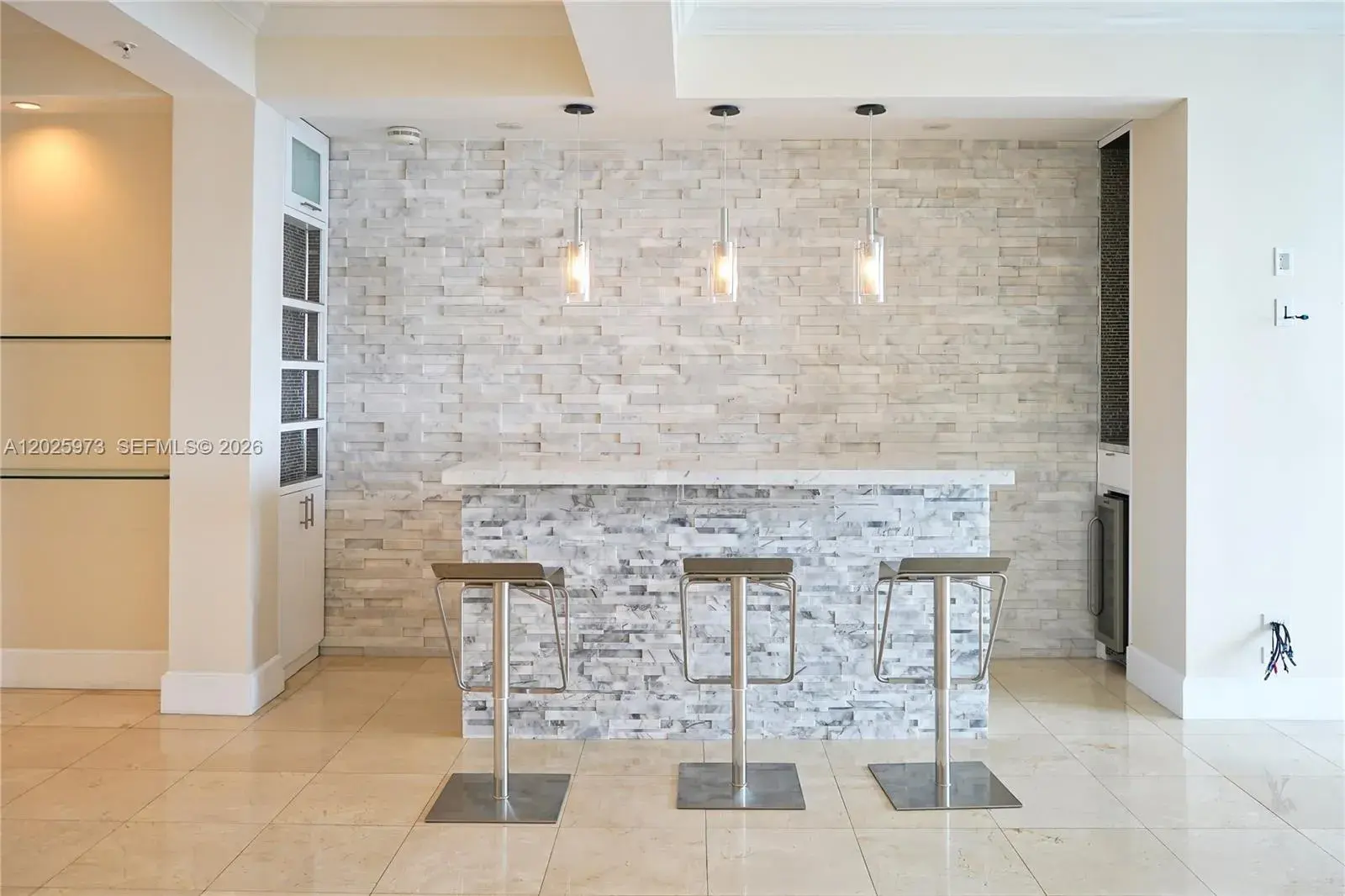 848 Brickell Key Dr # 306, Miami FL 33131