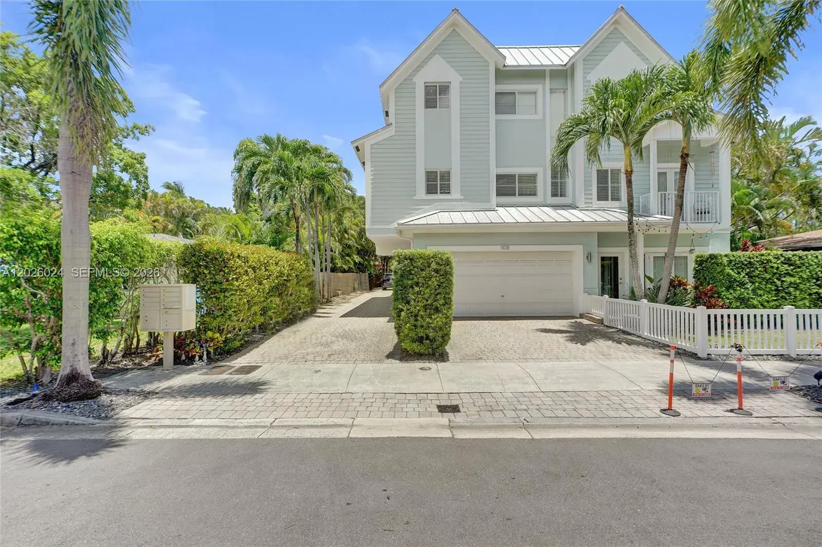 3 bedroom 3 bath Residential for sale at 1112 NE 17th Way, Fort Lauderdale FL 33304