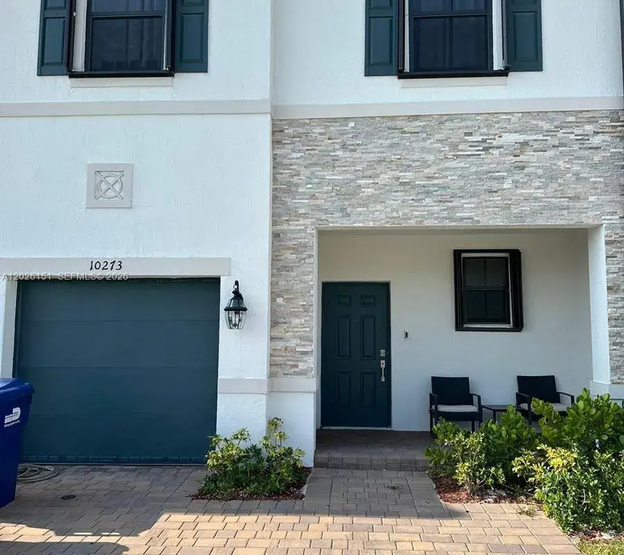 10273 SW 231st Ln, Miami FL 33190