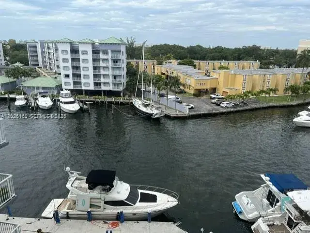 2 bedroom 1 bath Residential Lease for rent at 1800 NW 24th Ave # 705, Miami FL 33125