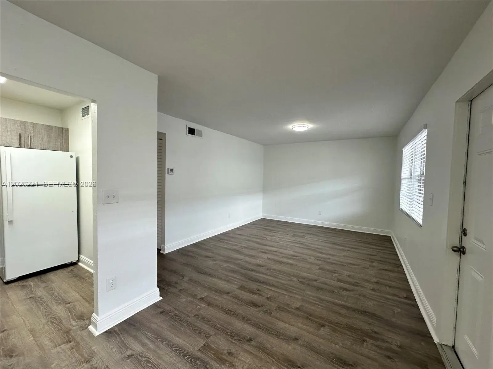 1 bedroom 1 bath Residential Lease for rent at 2910 Pierce St # 209, Hollywood FL 33020