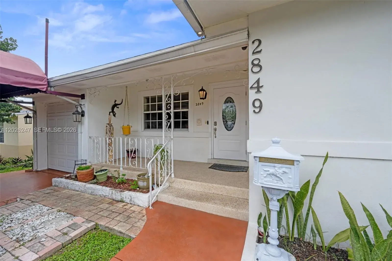 2 bedroom 2 bath Residential Lease for rent at 2849 Dewey St # 2849, Hollywood FL 33020