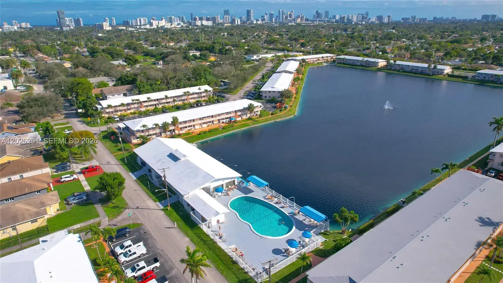 1 bedroom 1 bath Residential for sale at 820 SW 11 Street # 4B, Hallandale Beach FL 33009