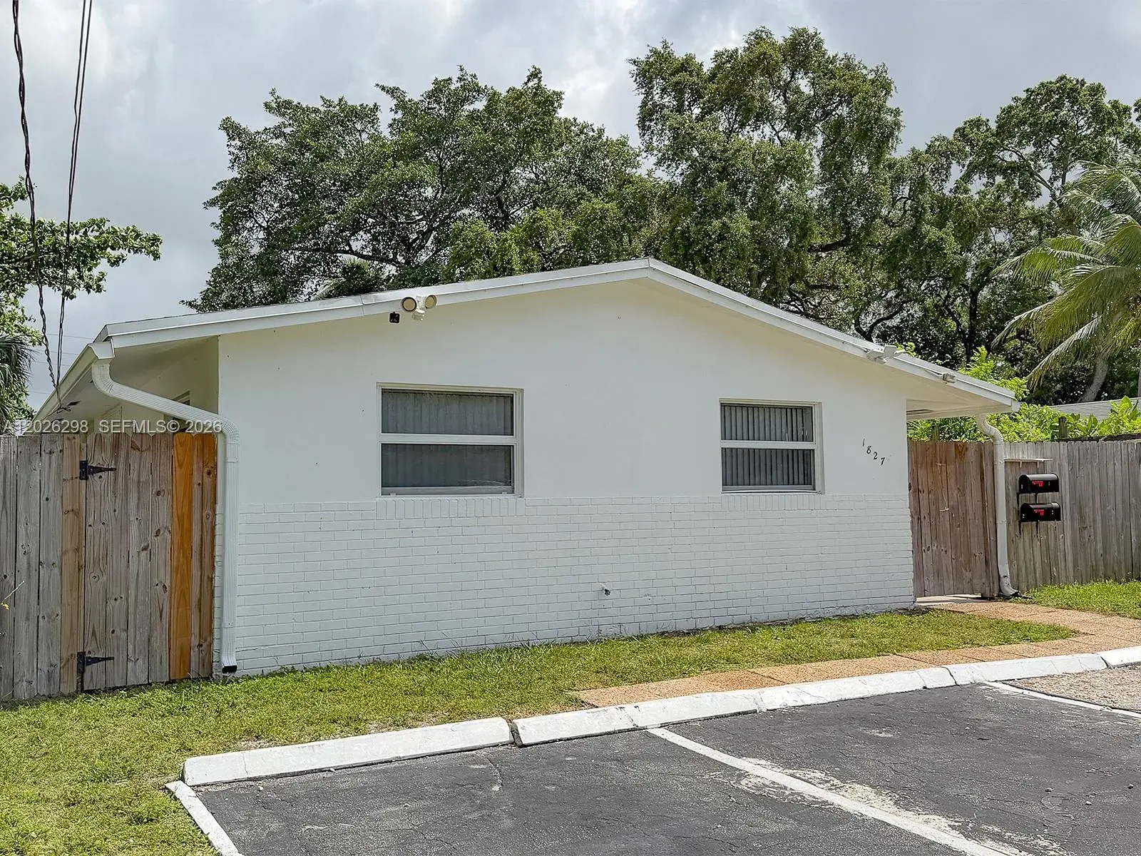 1827 SW 21st St, Fort Lauderdale FL 33315