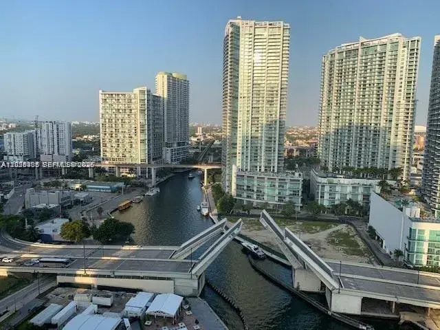 31 SE 5th St # 705, Miami FL 33131