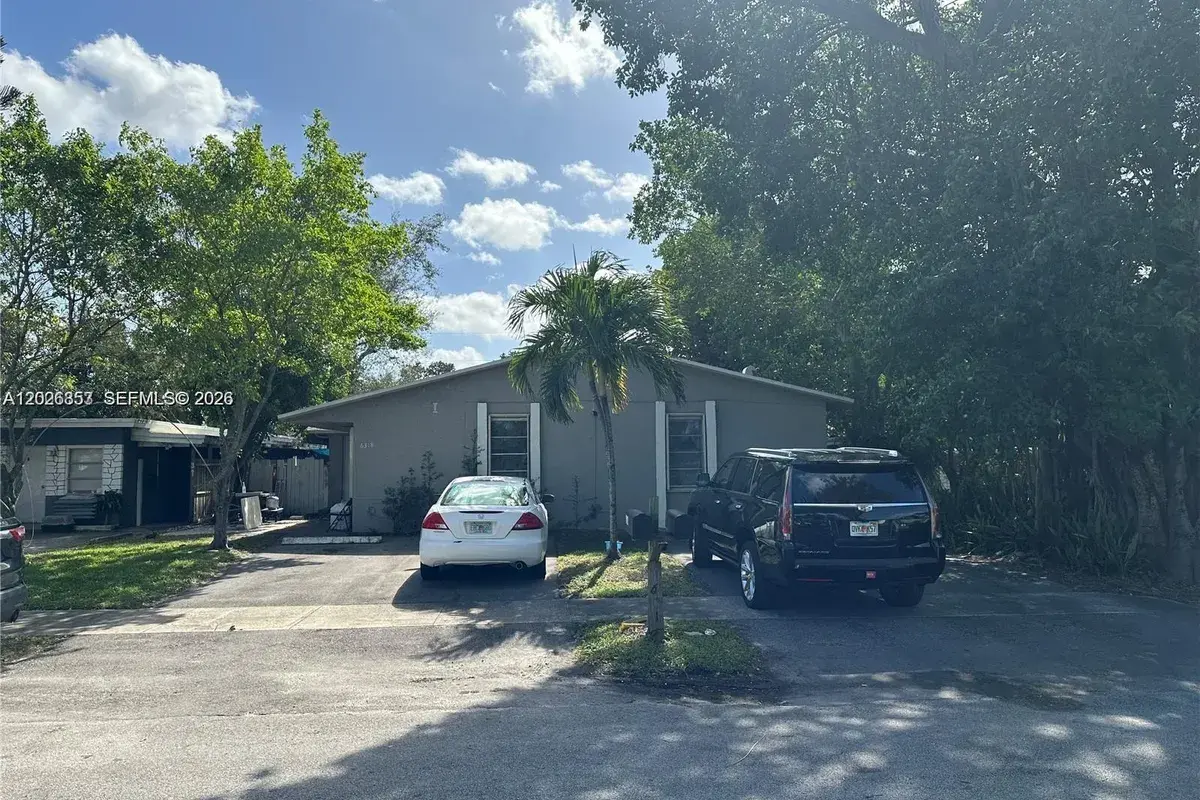 6316 Lincoln St, Hollywood FL 33024
