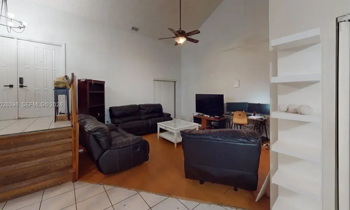 15552 SW 54th Ter, Miami FL 33185