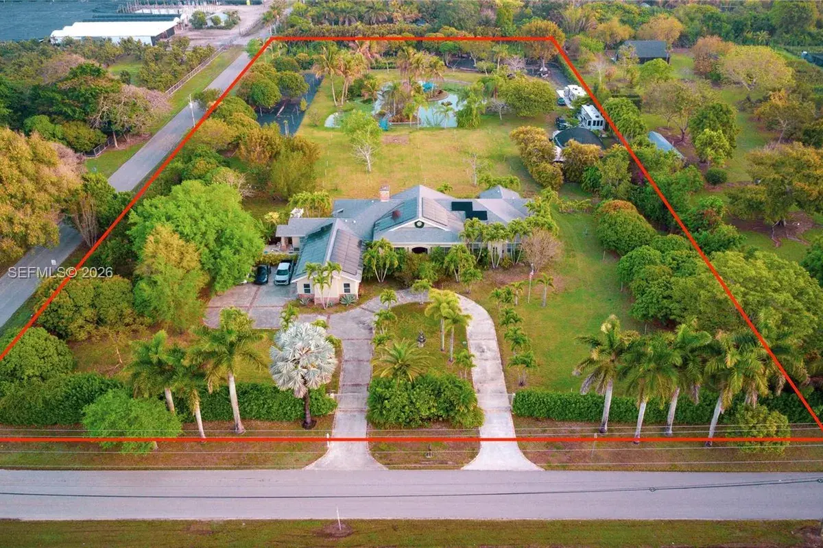 20175 SW 256th St, Homestead FL 33031