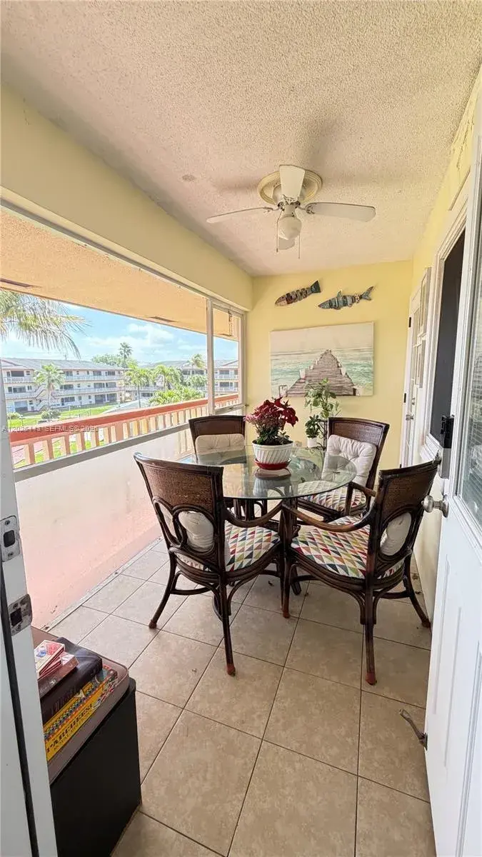 2 bedroom 2 bath Residential for sale at 5300 Washington St # D309, Hollywood FL 33021