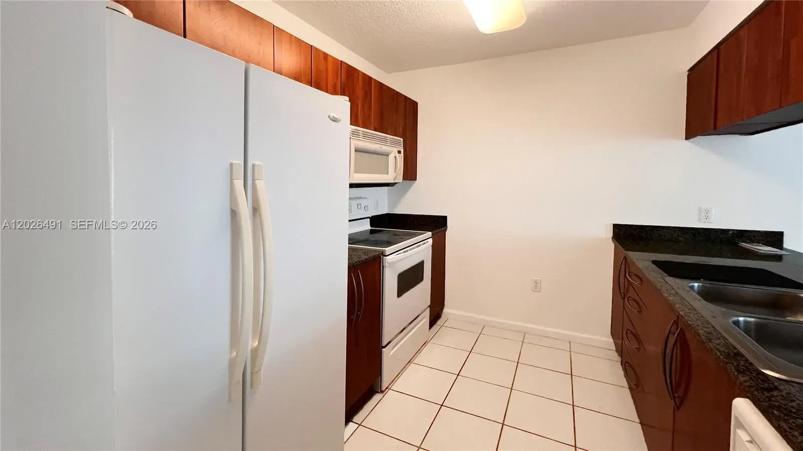 1200 Brickell Bay Dr # 2814, Miami FL 33131
