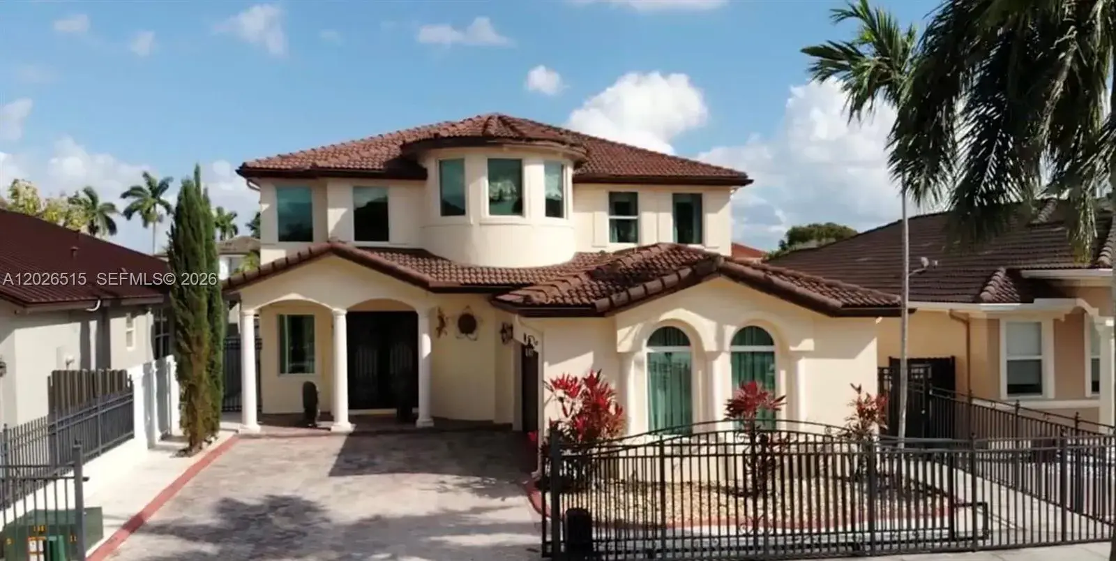4 bedroom 3 bath Residential for sale at 1065 SW 150th Pl, Miami FL 33194