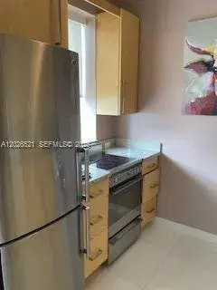 2421 Lake Pancoast Dr # 3B, Miami Beach FL 33140