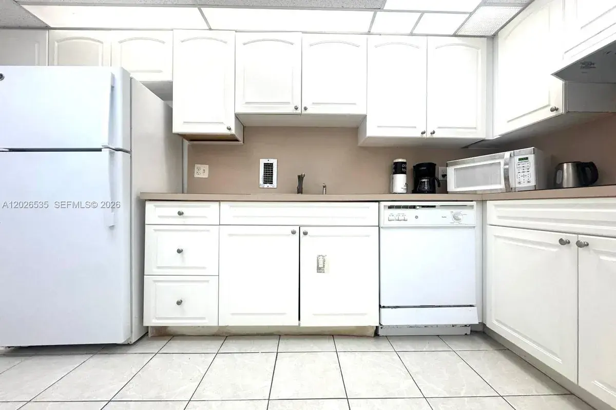 4001 S Ocean Dr # 15L, Hollywood FL 33019