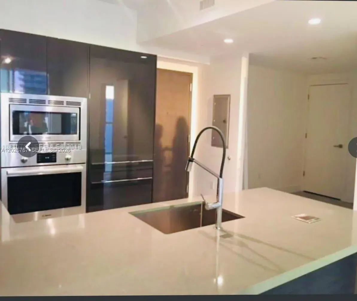 1 bedroom 1 bath Residential Lease for rent at 1080 Brickell Ave # 1703, Miami FL 33131