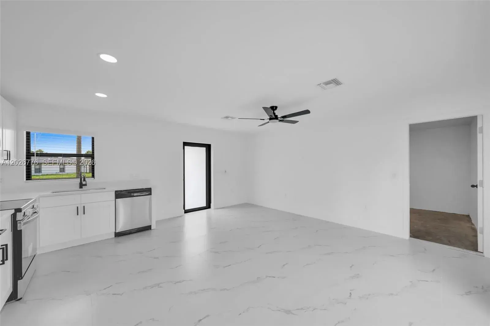 4986 Fairway Ct # 4986, Lehigh Acres FL 33971