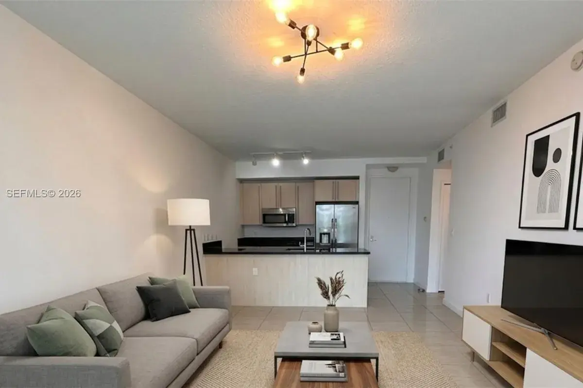 79 SW 12th St, Miami FL 33130