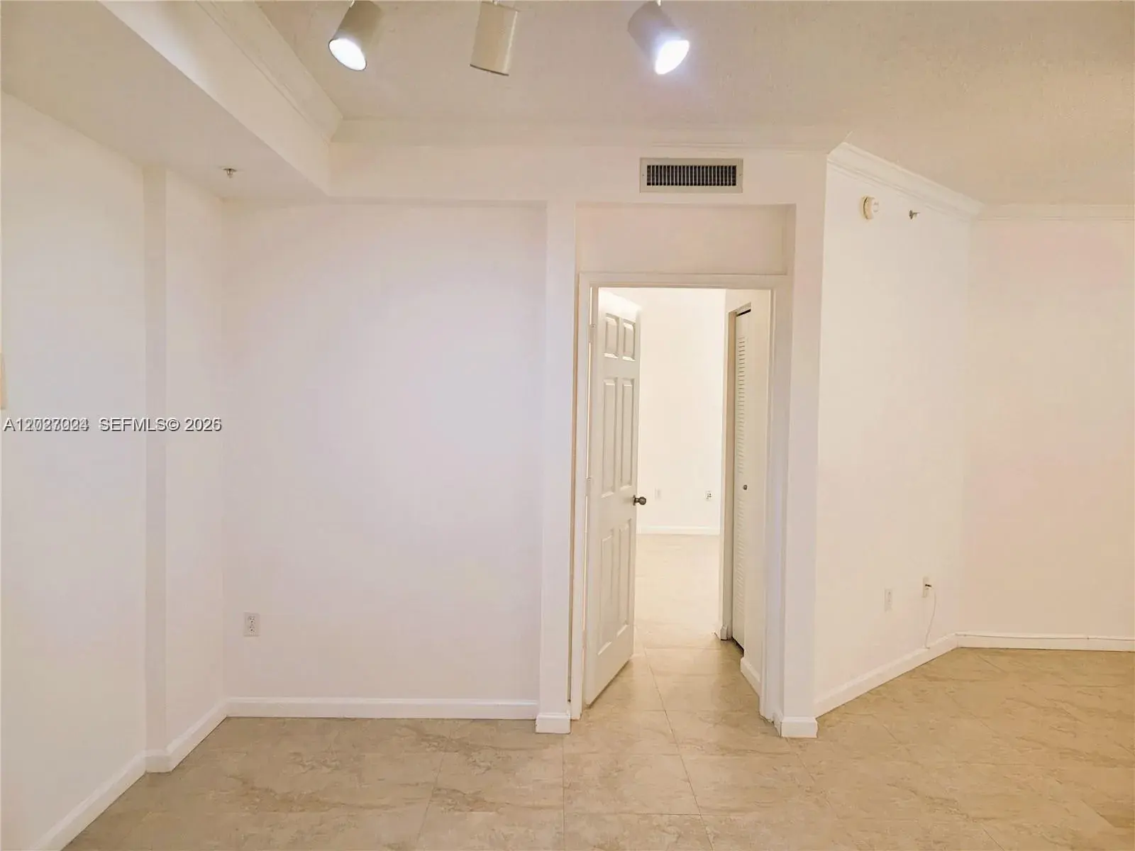 1919 Van Buren St # 111A, Hollywood FL 33020