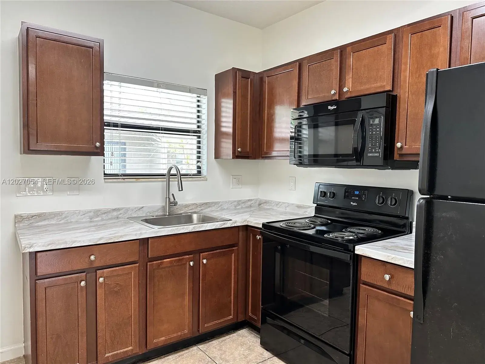 2 bedroom 1 bath Residential Lease for rent at 1035 NE 10th Ave # 1, Fort Lauderdale FL 33304