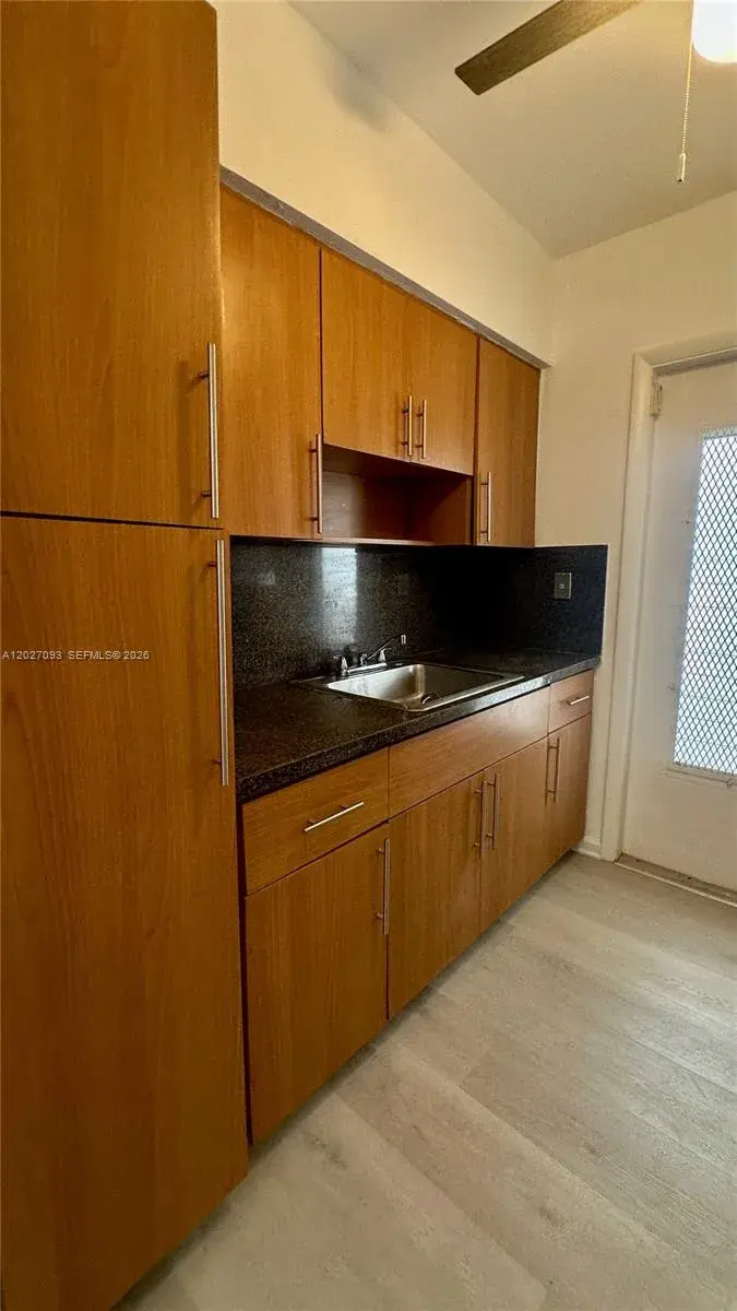 1231 Pennsylvania Ave # 8, Miami Beach FL 33139