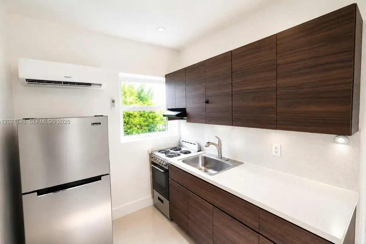 551 NE 61st St # 4, Miami FL 33137