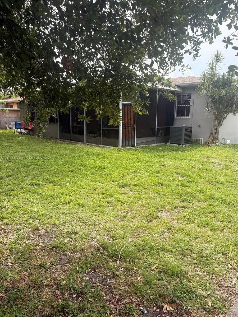 1100 NW 110th St, Miami FL 33168