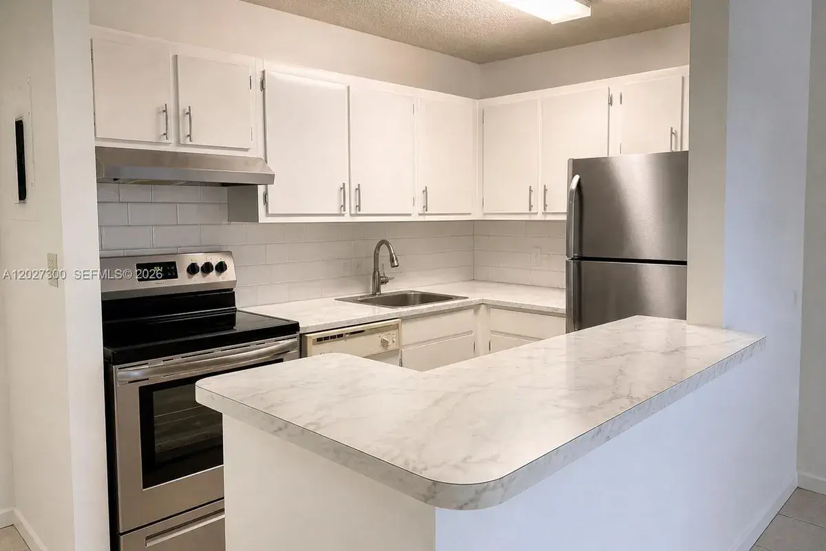 15540 SW 80th St # 304, Miami FL 33193