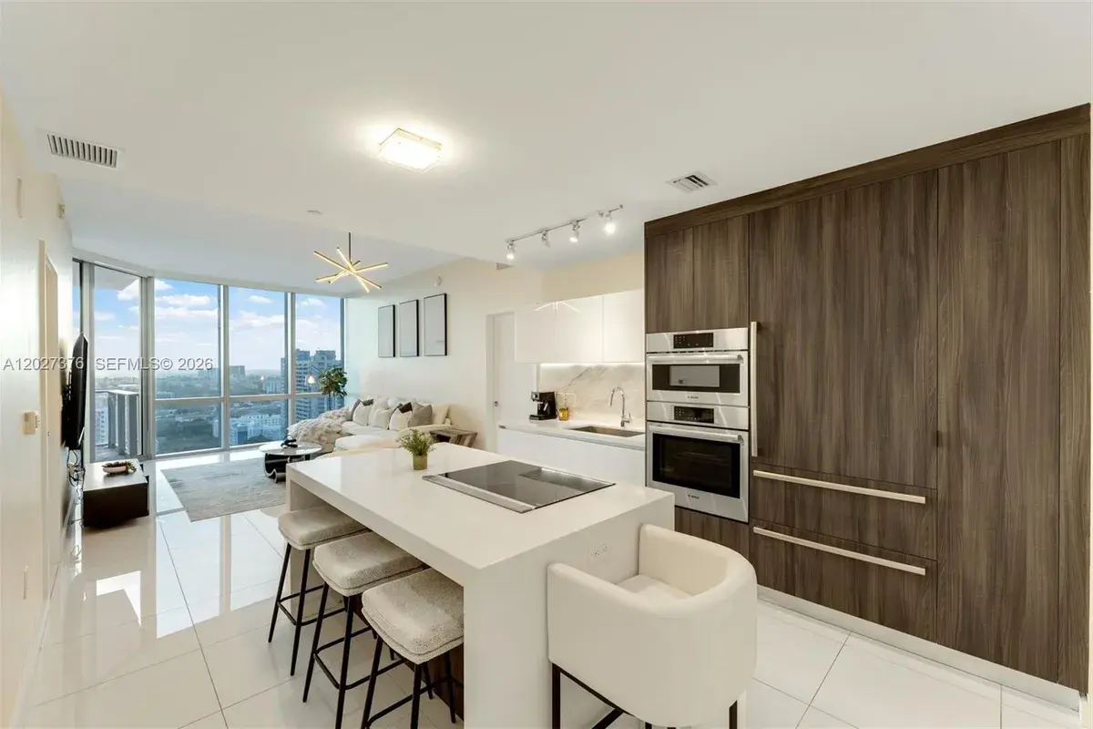 851 NE 1st Ave # 2308, Miami FL 33132