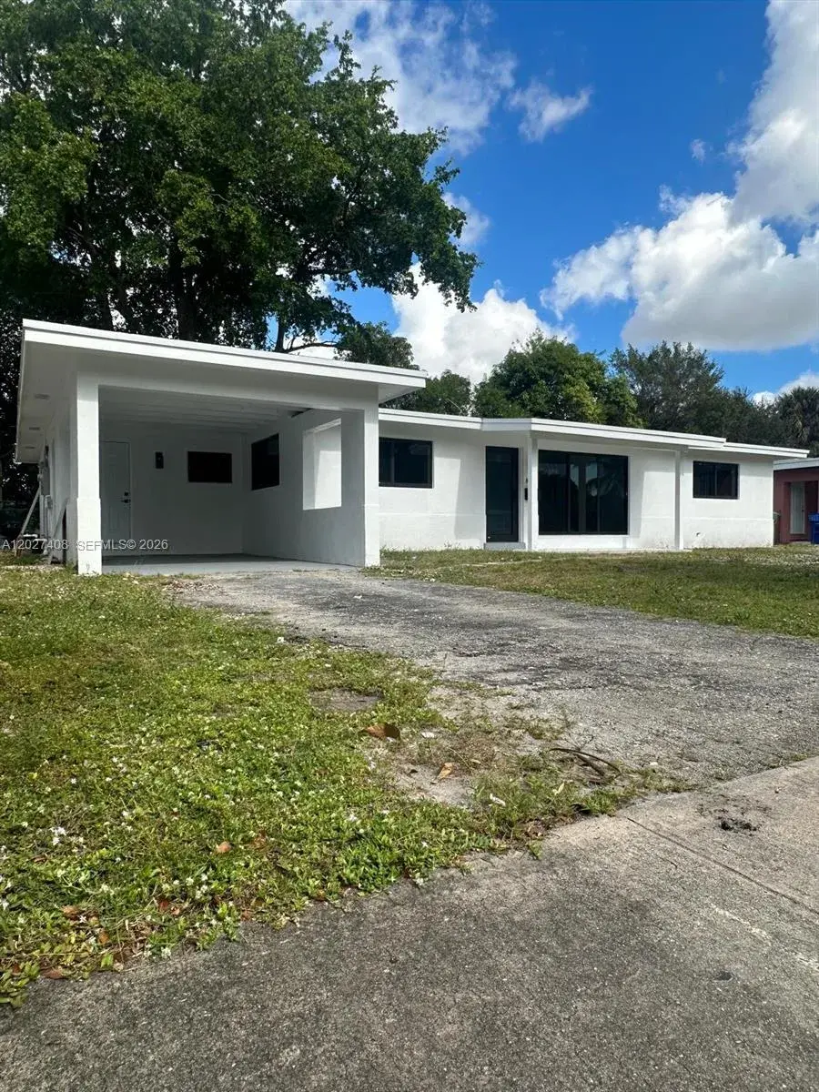 3 bedroom 2 bath Residential for sale at 810 Wyoming Ave, Fort Lauderdale FL 33312