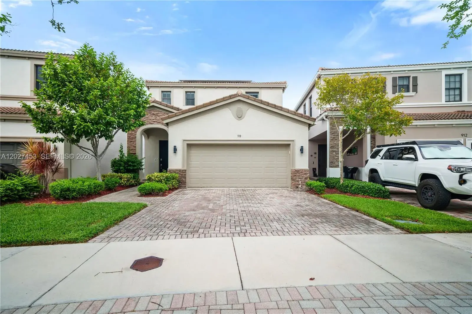 918 NE 191st St, Miami FL 33179