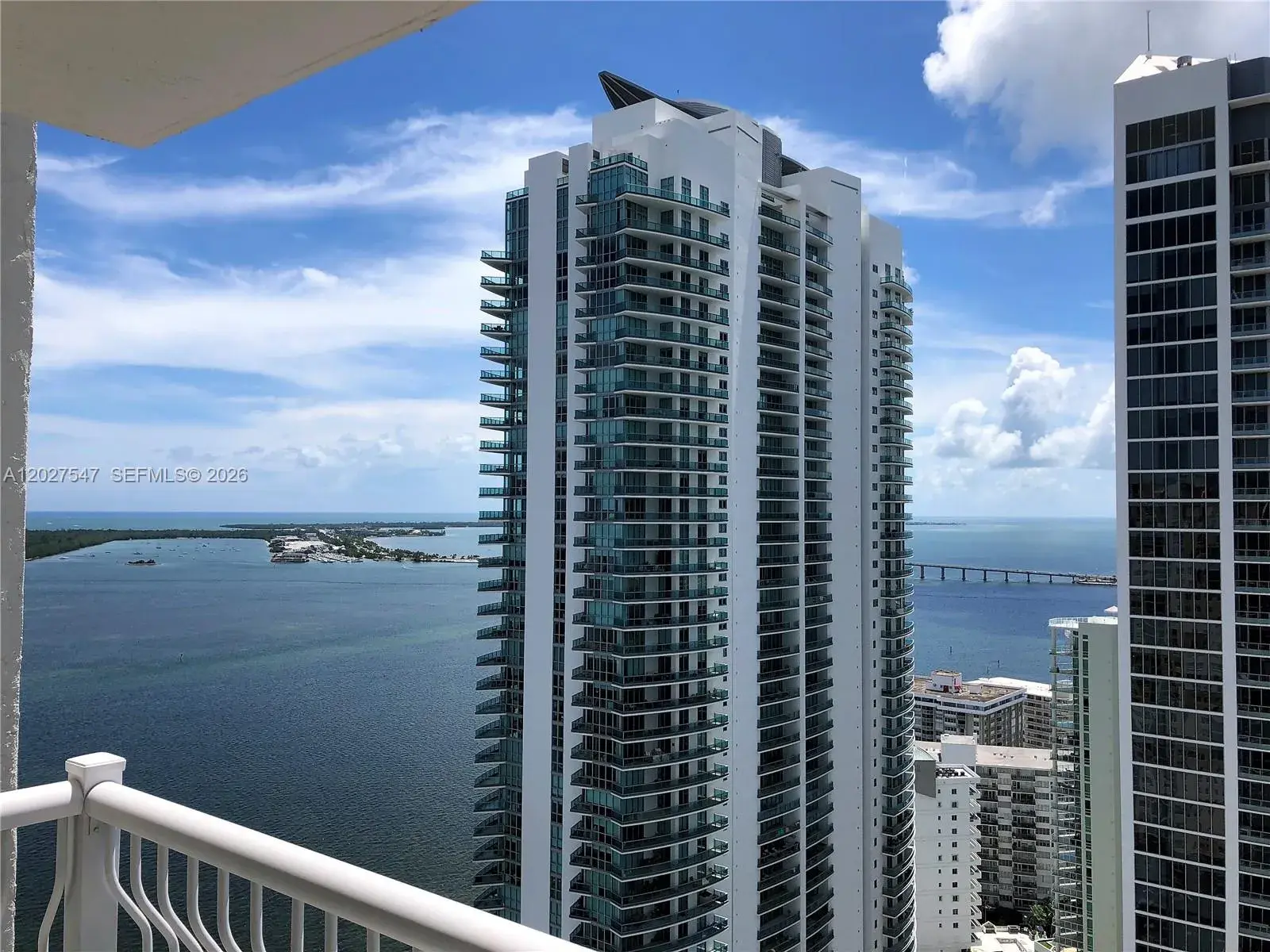 1200 Brickell Bay Dr # 3903, Miami FL 33131