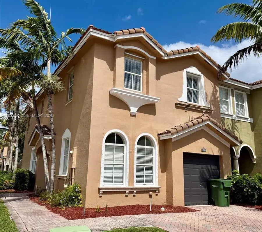 1498 SE 25th Ave, Homestead FL 33035